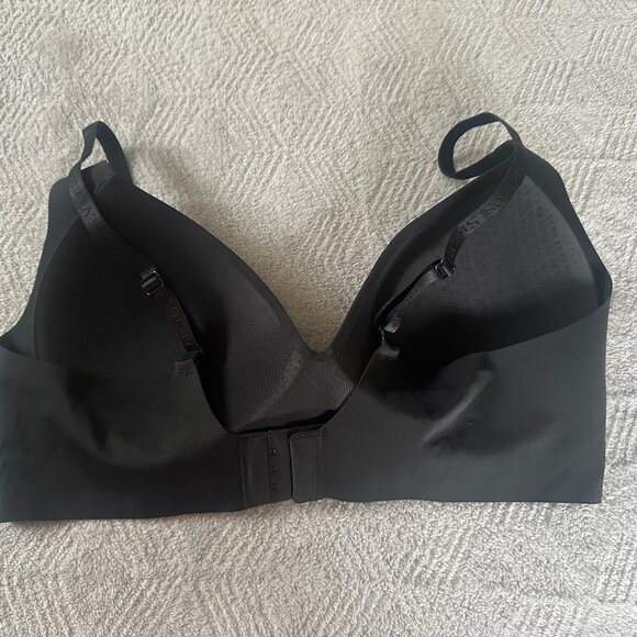NWT Victoria's Secret Wireless Push Up Comfort Bra - Picture 3 of 4